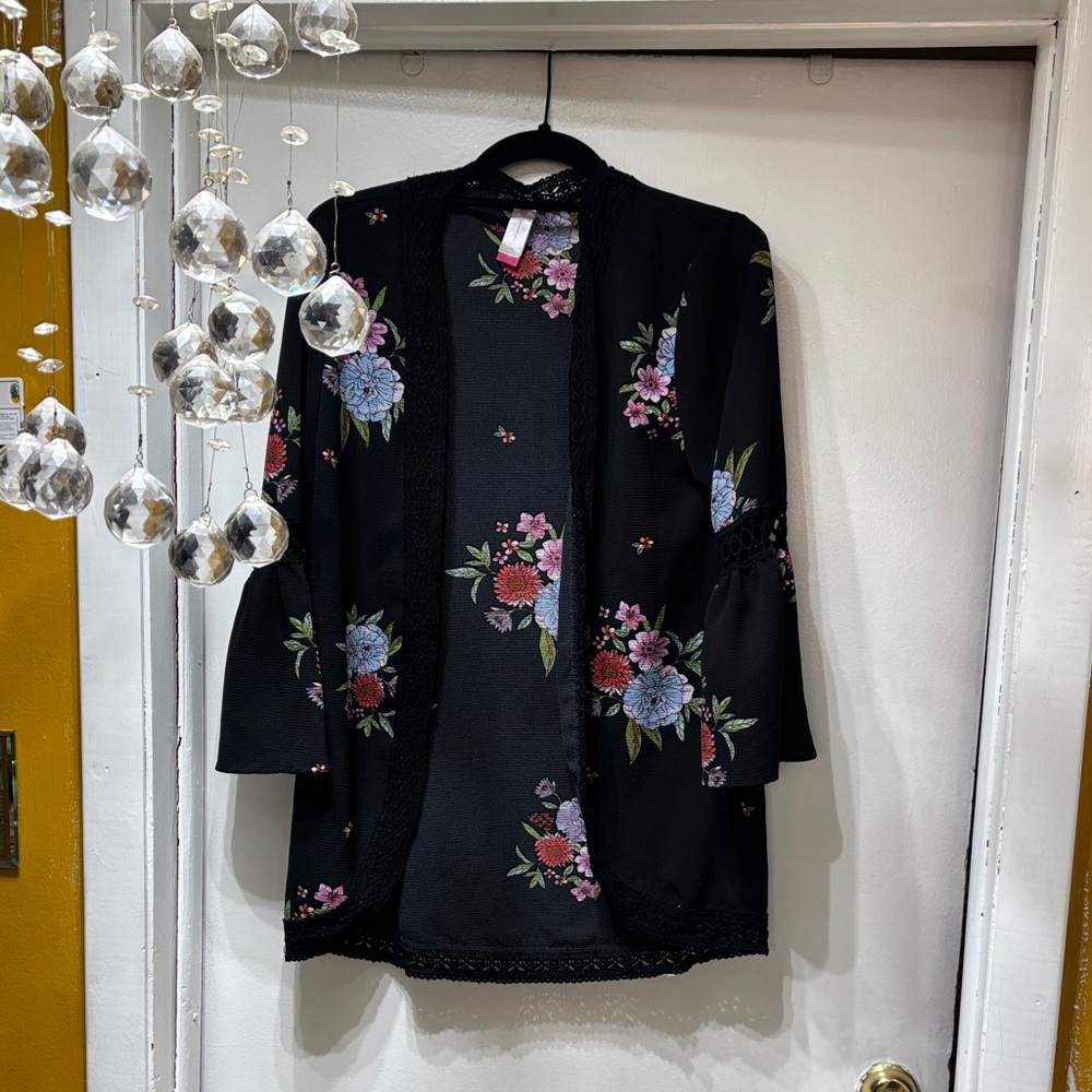 No Boundaries Black Floral Kimono